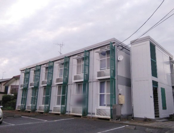 レオパレス中山の外観