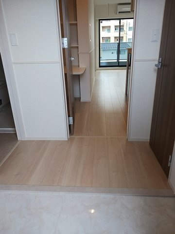 Ｙ’ｓ　ＳＴＡＴＥ　天王台の玄関