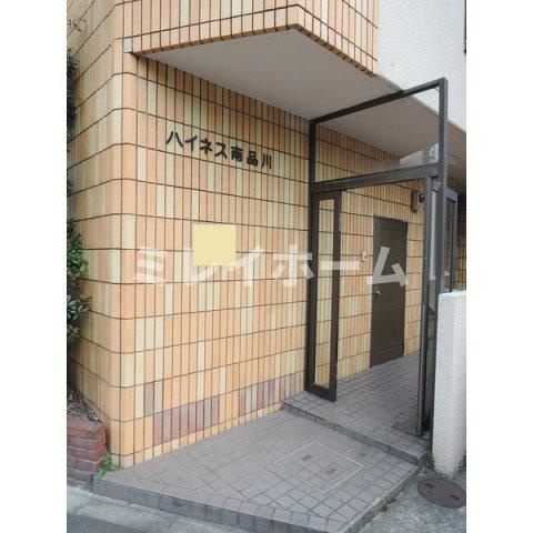 ハイネス南品川のエントランス