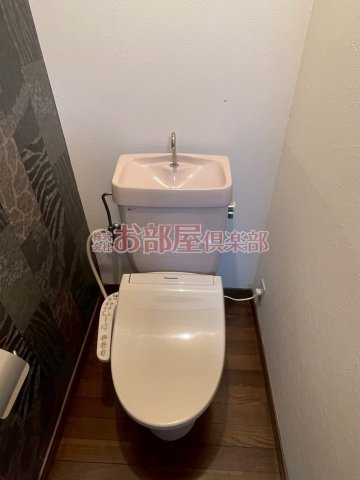 ウッドハウスⅡのトイレ|コンパクトで使いやすいトイレです