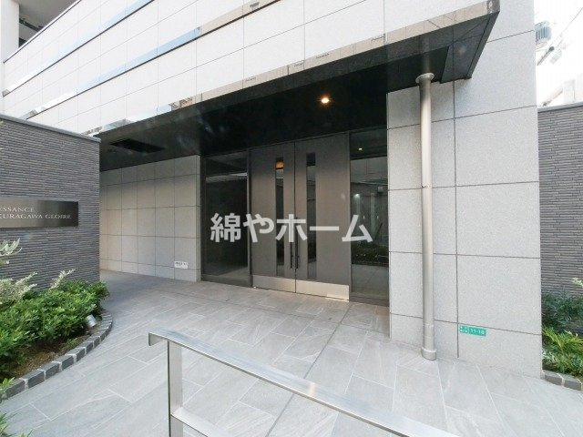 プレサンス桜川グロワールのエントランス|毎日通るエントランスはこのようになっています