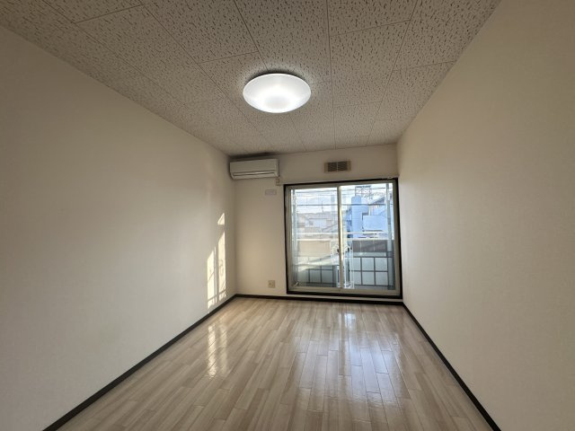 サンライフ・アイ E棟の寝室