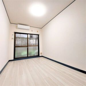 ハイネス南品川の居間・リビング