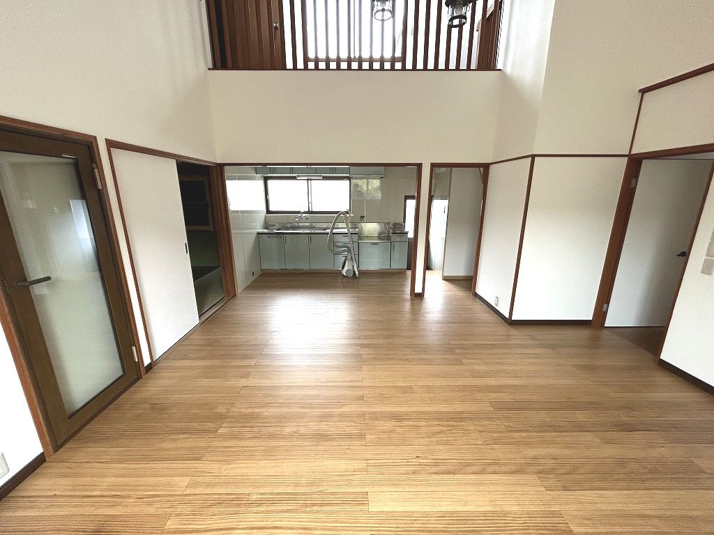 いの町枝川貸家の居間・リビング