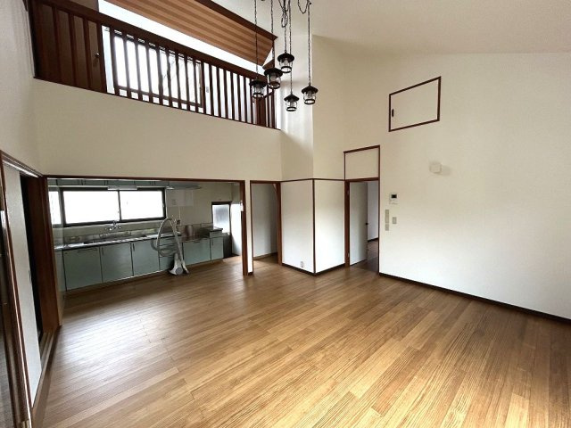 いの町枝川貸家の居間・リビング