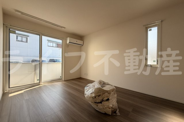 スミレの内装