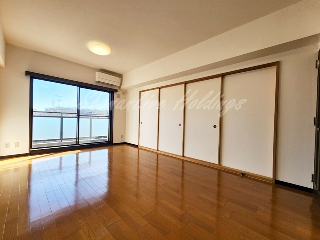 横浜市戸塚区戸塚町の賃貸マンションの居間・リビング