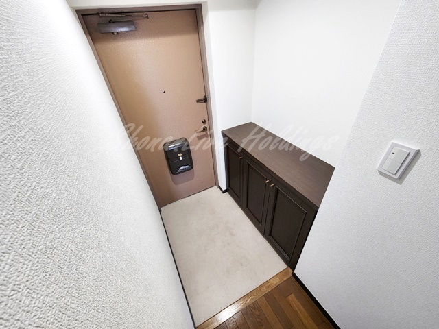 横浜市戸塚区戸塚町の賃貸マンションの玄関