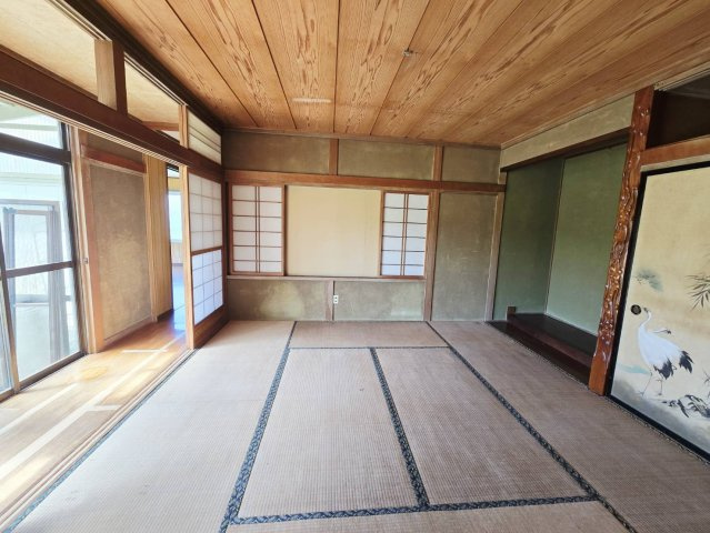八戸市大字市川町字向谷地前の和室