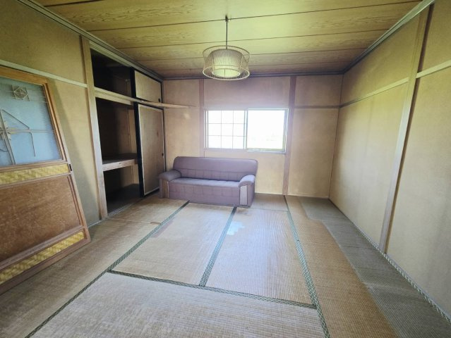 八戸市大字市川町字向谷地前の和室