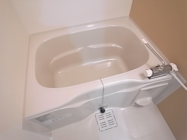 フジパレス灘Ⅰ番館の浴室