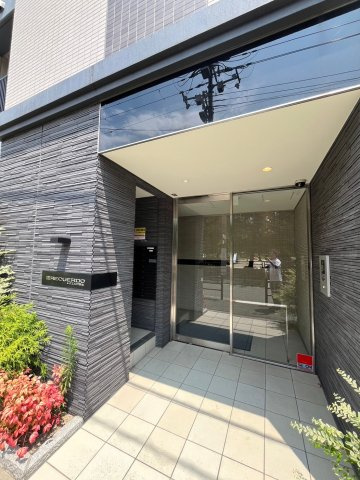 レクエルド塚本のエントランス|落ち着いたエントランスです