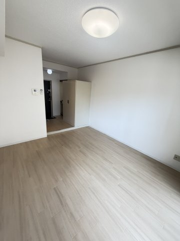 ルーブル西灘の居間・リビング