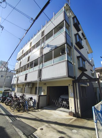 ルーブル西灘の外観