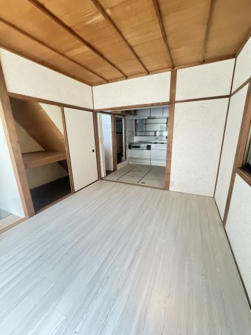 堀切町戸建の居間・リビング