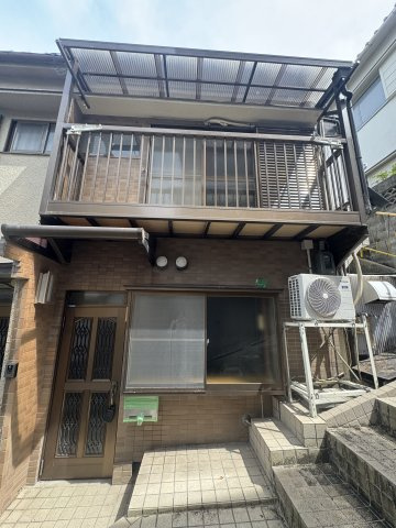 堀切町戸建のエントランス