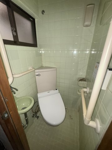 堀切町戸建のトイレ