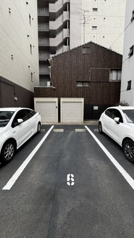 ネストピア大濠公園駅前Ⅱの駐車場