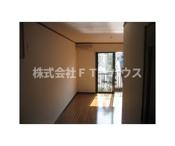 アタラクシアの居間・リビング