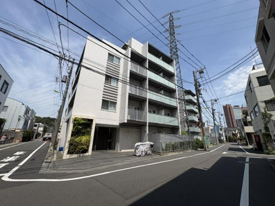 【外観】 | ＧＥＮＯＶＩＡ三軒茶屋ｇｒｅｅｎｖｅｉｌ | 外観３