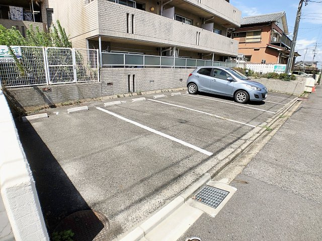 【駐車場】 | 富士ビル第3【名古屋市賃貸・南向き】