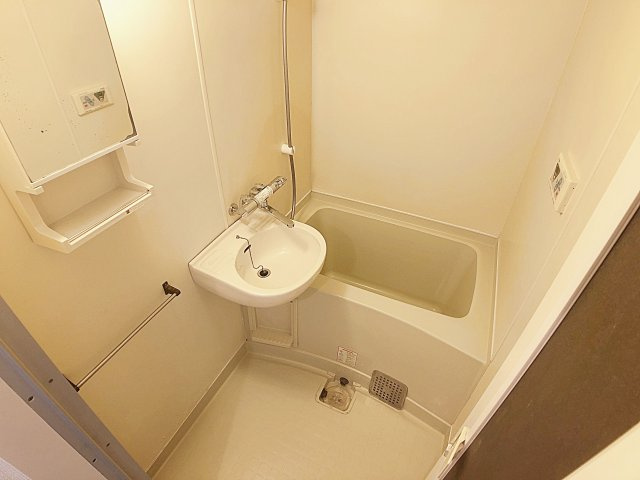 【浴室】 | 富士ビル第3【名古屋市賃貸・南向き】