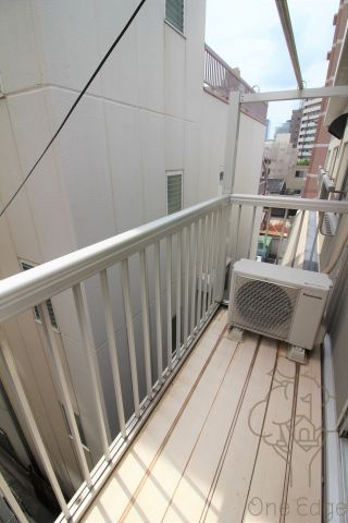 イーマハウスウメダのバルコニー