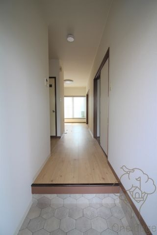 イーマハウスウメダの玄関