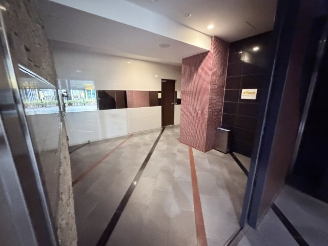 セレニテ神戸元町のロビー