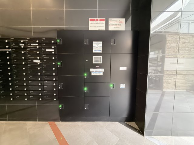 セレニテ神戸元町のエントランス