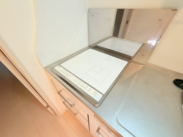 セレニテ神戸元町のキッチン