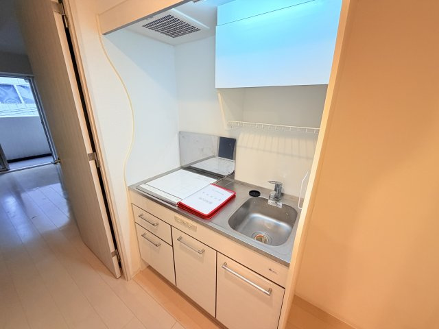 セレニテ神戸元町のキッチン