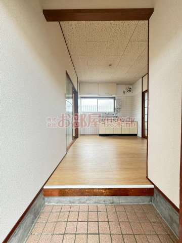 末崎アパートの玄関|収納もある玄関です