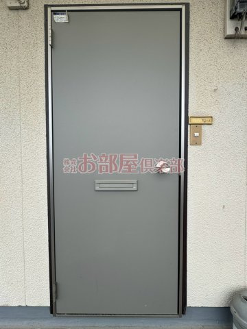 末崎アパートの玄関