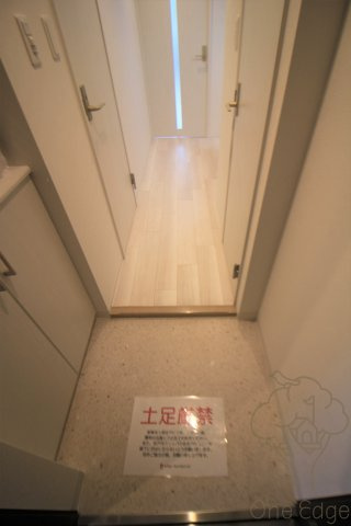 レジデンス大阪福島フォルテの玄関