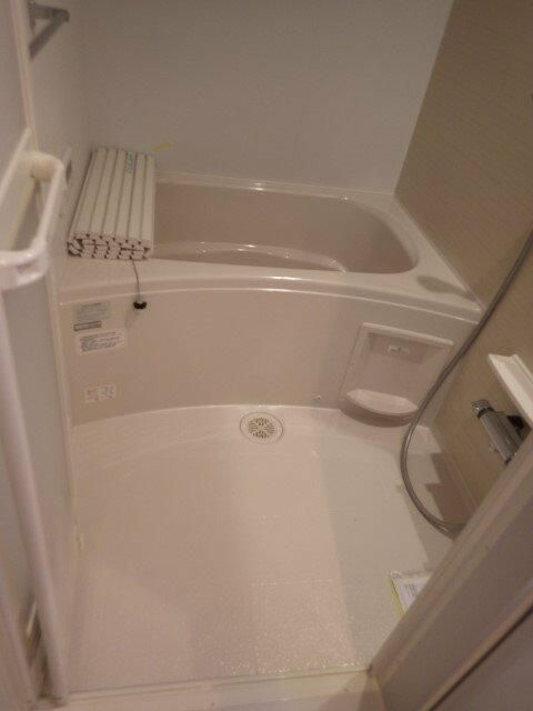 ルミエール小竹町の浴室