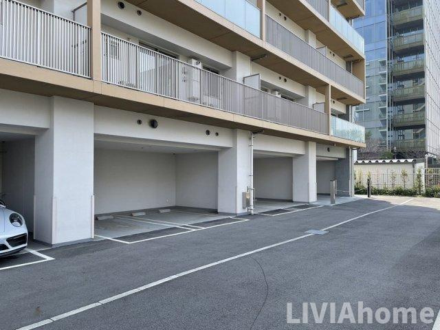 江東区東雲１丁目の賃貸マンションの駐車場