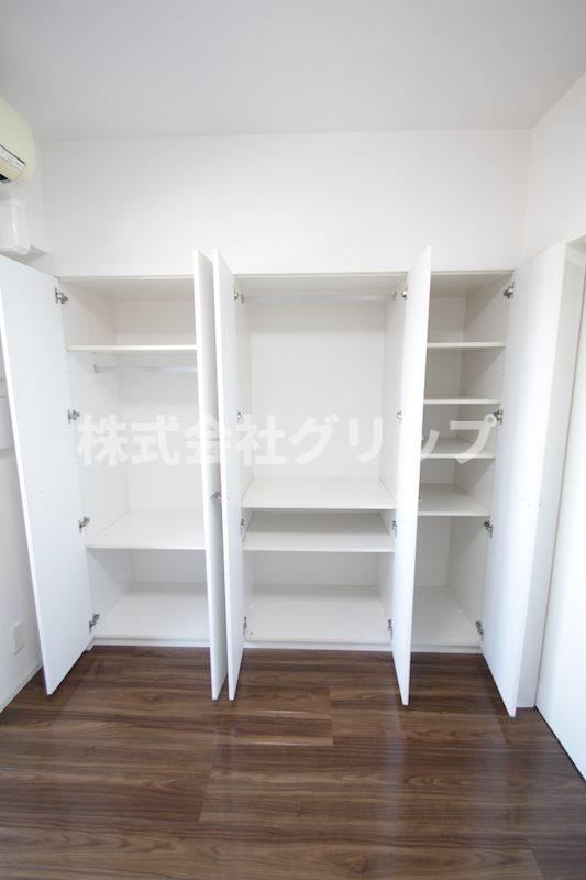 ラグジュアリーアパートメント横浜黄金町の収納