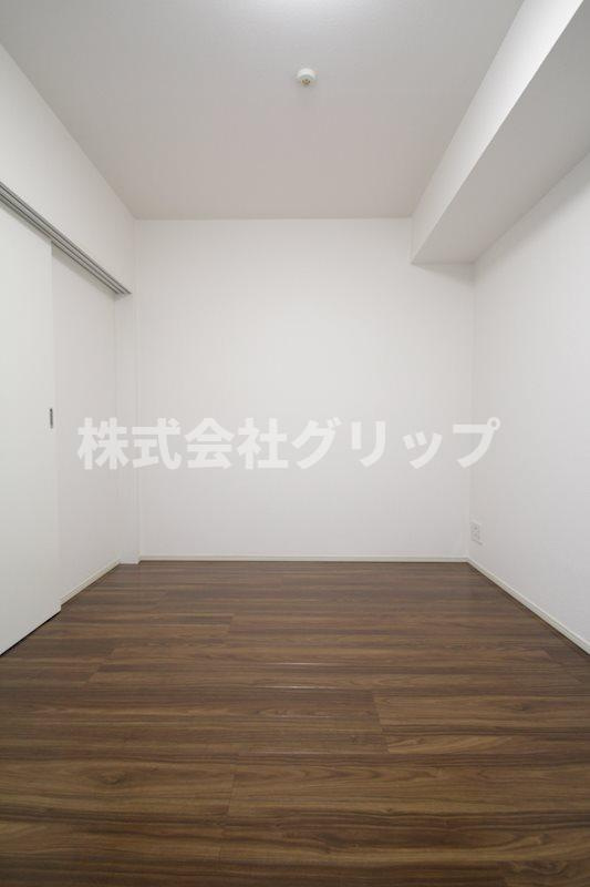 ラグジュアリーアパートメント横浜黄金町の居間・リビング