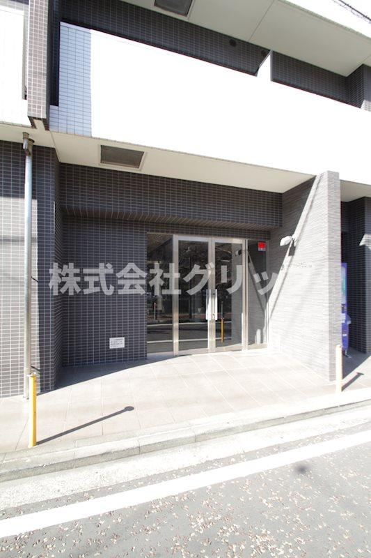 ラグジュアリーアパートメント横浜黄金町のエントランス