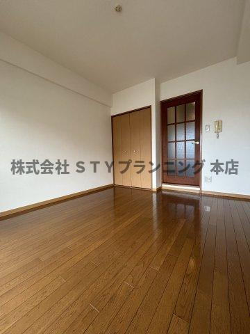 仲介手数料0円！スカイフラット名古屋の居間・リビング