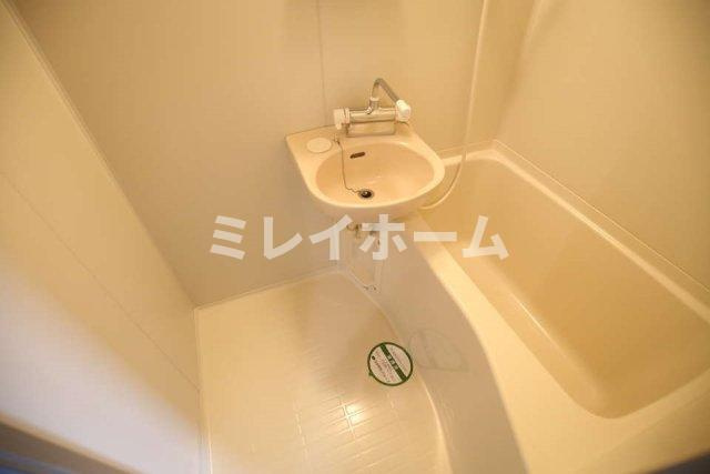 サンテミリオン千鳥町の浴室|同建物内、別のお部屋の参考写真になります。
