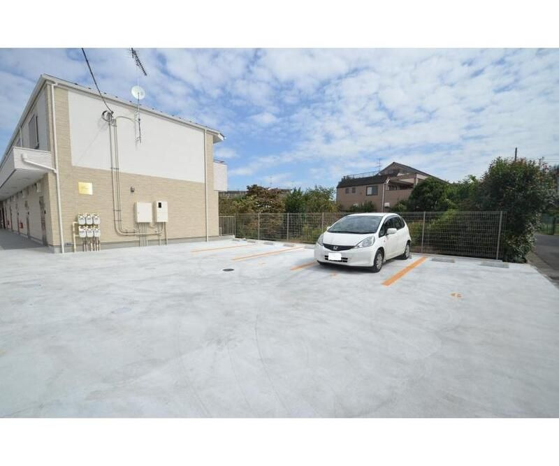 ロワジールの駐車場