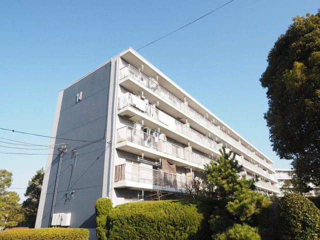 緑豊かな大規模マンション