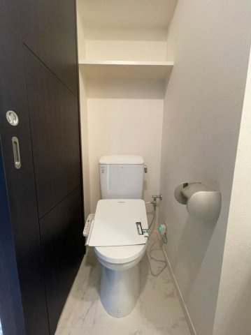 リヴシティ栄　名古屋市賃貸　仲介手数料無料のトイレ|同物件別部屋