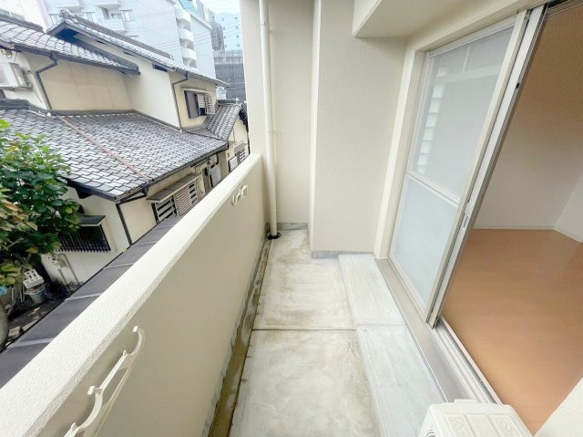 東明マンション新東のバルコニー
