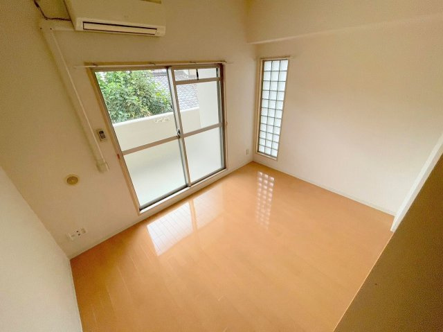 東明マンション新東の居間・リビング