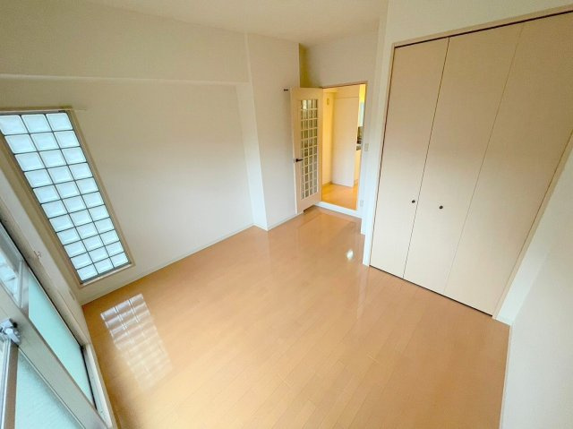 東明マンション新東の寝室