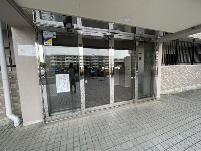 横浜市戸塚区品濃町の賃貸マンションのエントランス|広々エントランス♪