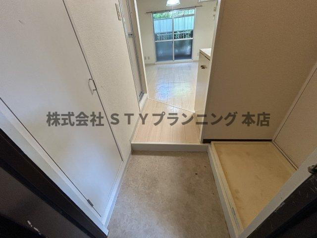 仲介手数料0円！プレズ志賀公園の玄関